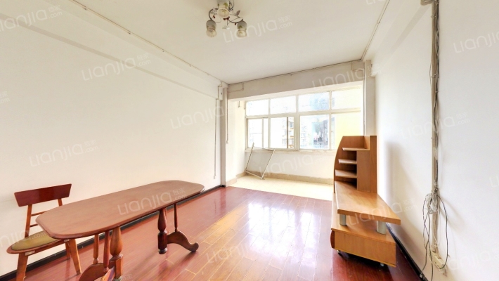 一二一大街55号二手房实景图