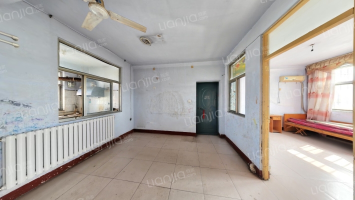 食品站宿舍楼二手房实景图