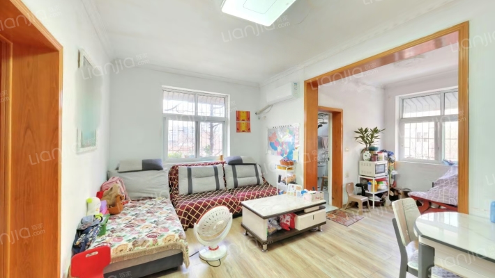 星火路钉丝厂家属院二手房实景图