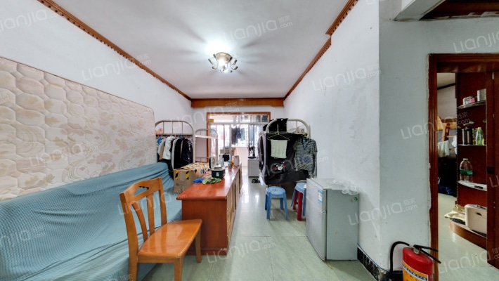 东昌路4号公交综合楼二手房实景图