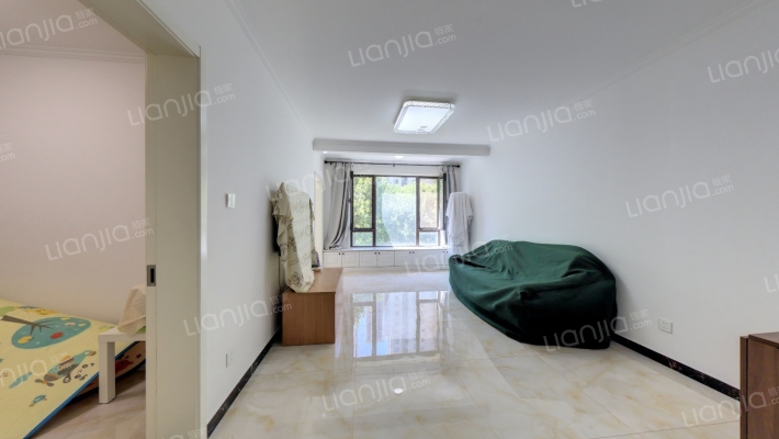 新干线自住精装三居，保持得很好，满二税少-客厅