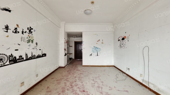 国际男装城二手房实景图