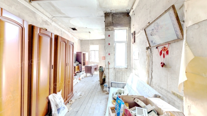 新华利里二手房实景图