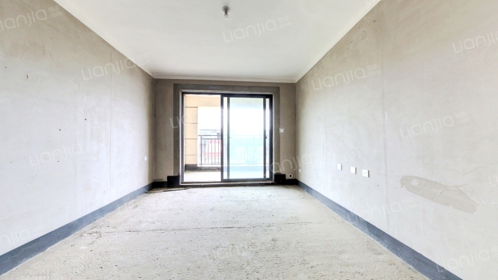 恒达玖玺府二手房实景图