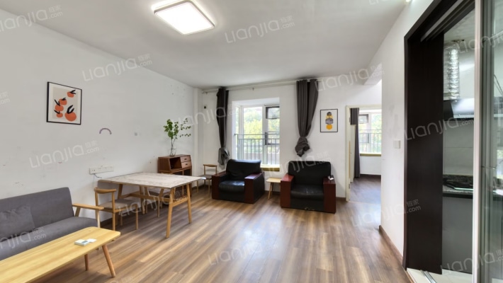 格兰春晨二期二手房实景图