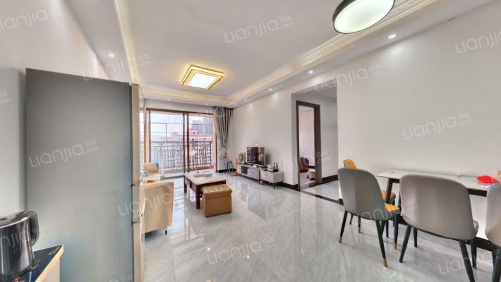 龙光海悦华庭二手房实景图