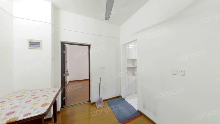 棋盘山路西巷二手房实景图