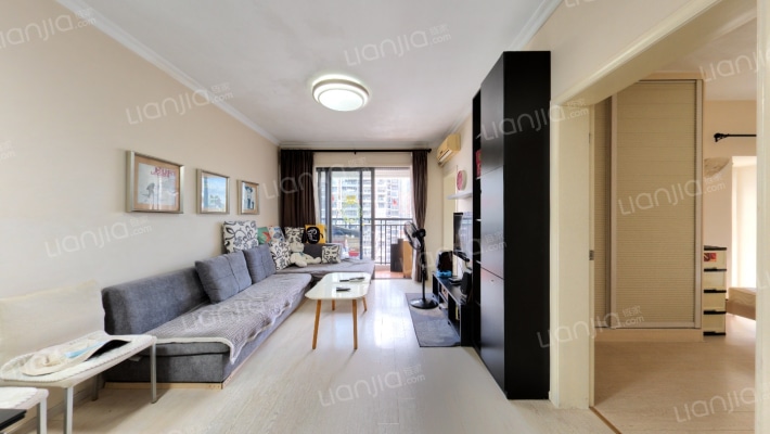 鸿翠苑二手房实景图