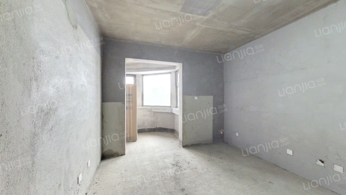 银泰名苑二手房实景图