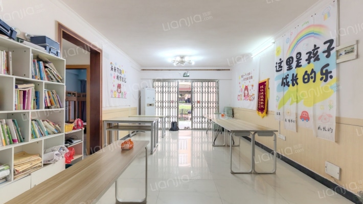 东湖花园四号小区二手房实景图