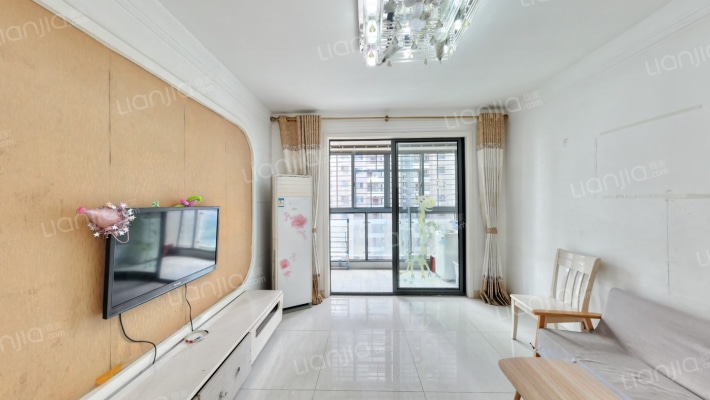 滨湖世纪城春融苑二手房实景图