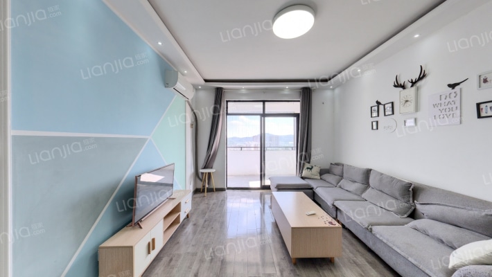 中央美郡二手房实景图