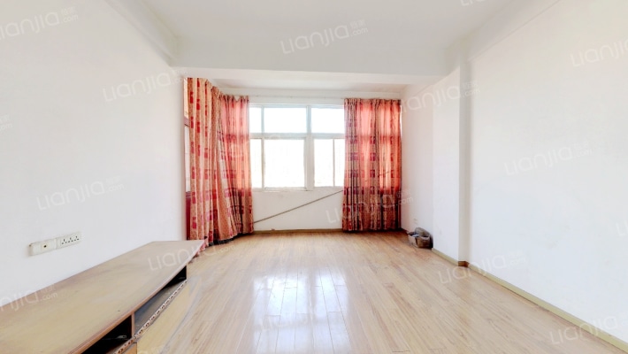 东鸿小区二手房实景图