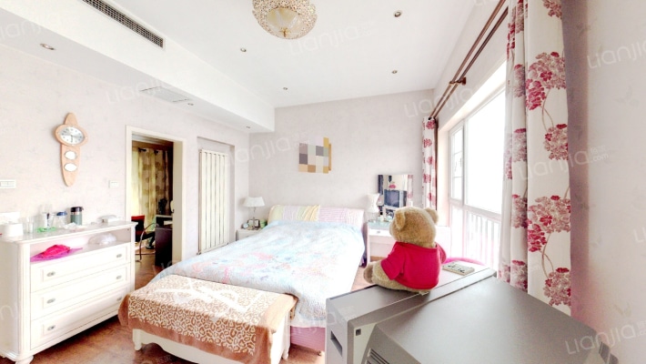 城市别墅二手房实景图