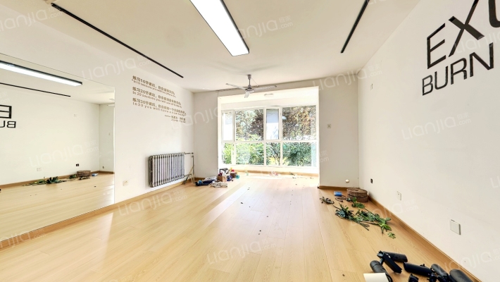 佳世苑小区二手房实景图