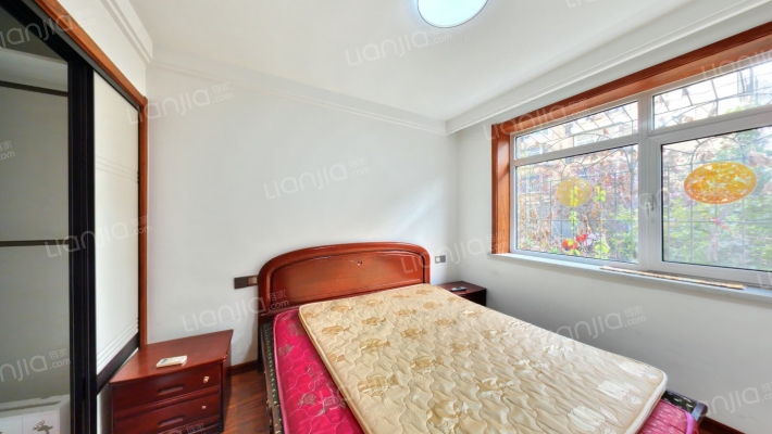 前进小区二手房实景图