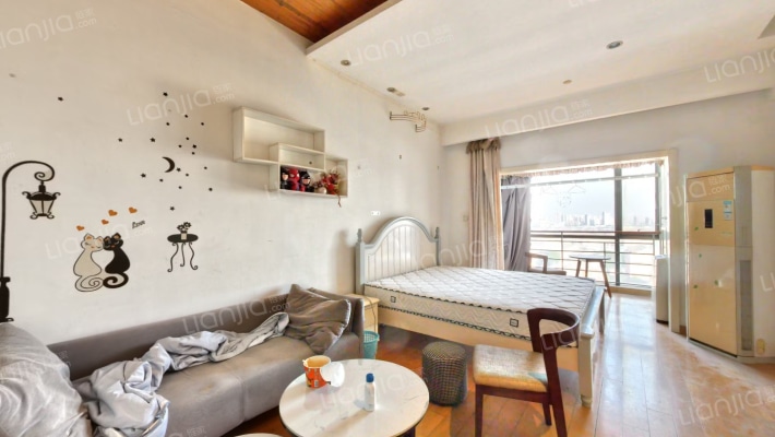 恒润后街酒店式公寓二手房实景图