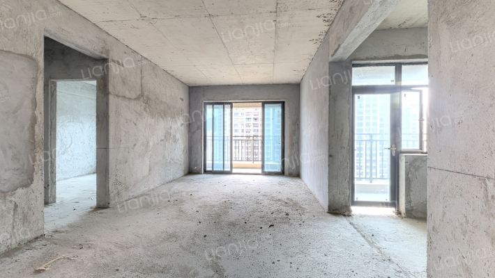 震海名居二手房实景图