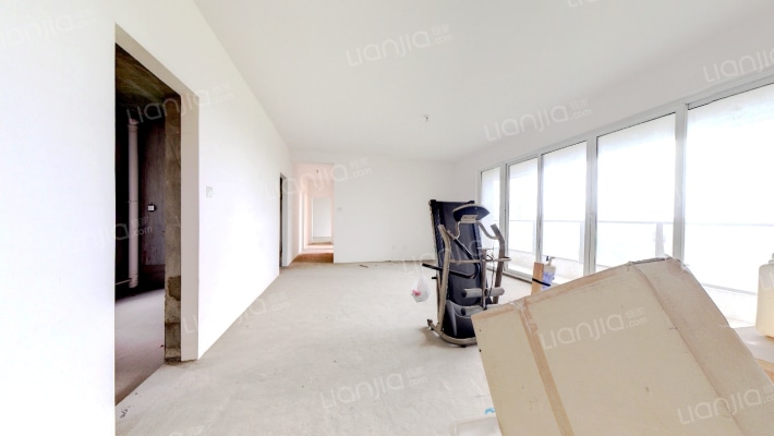 保利拉斐公馆二手房实景图