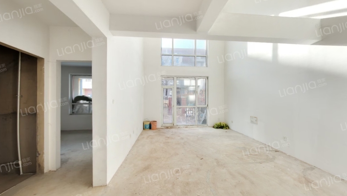 城建逸品假日二手房实景图