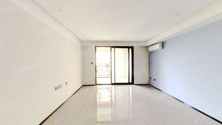 万科翡翠心湖二手房实景图