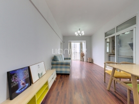 交通便利，配套设施完善，医院、公园距离较近