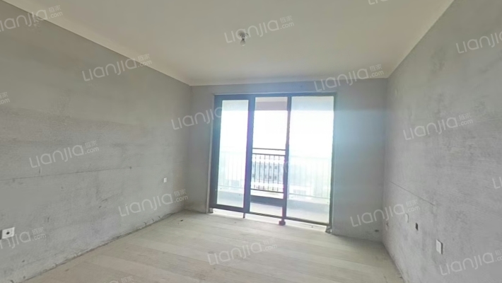 建业迎宾上院南苑二手房实景图