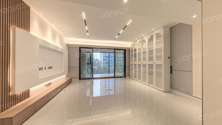 中国铁建西派金沙二手房实景图