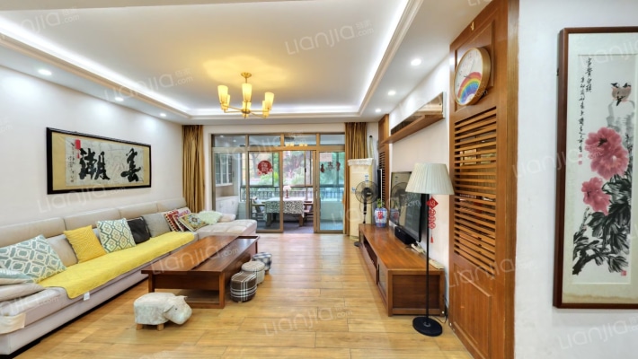 东骏豪苑二手房实景图