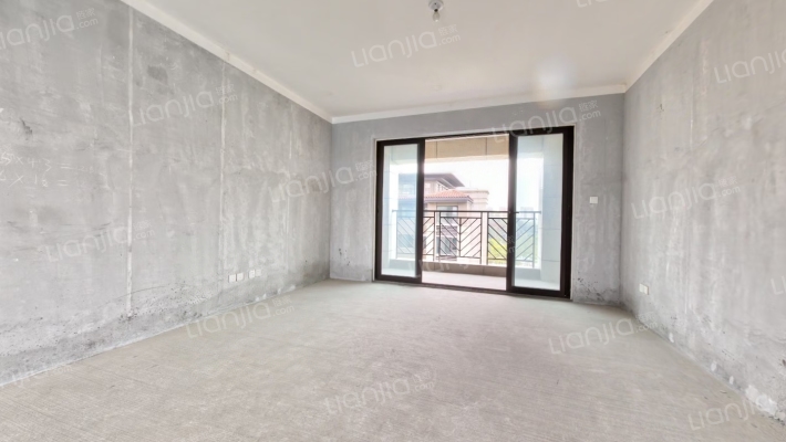 河畔府邸二手房实景图