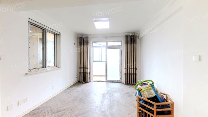 瑞景嘉苑二手房实景图