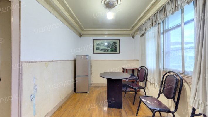 玉环新村二手房实景图