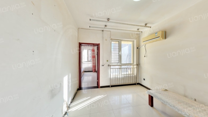 州河湾西园东区二手房实景图