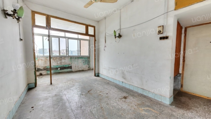 市粮油进出口公司宿舍二手房实景图