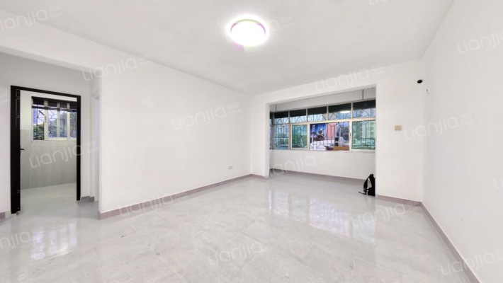 兴芙楼二手房实景图