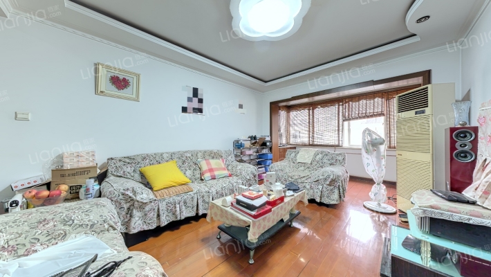 梅花新苑二手房实景图