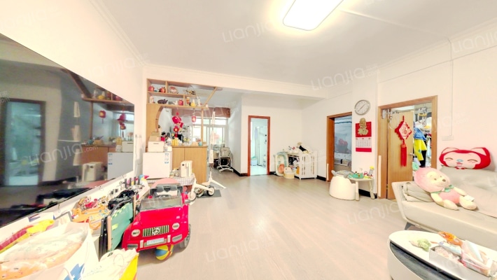 建银小区二手房实景图