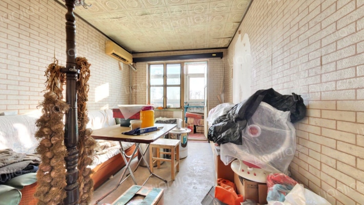 亚新一里二手房实景图