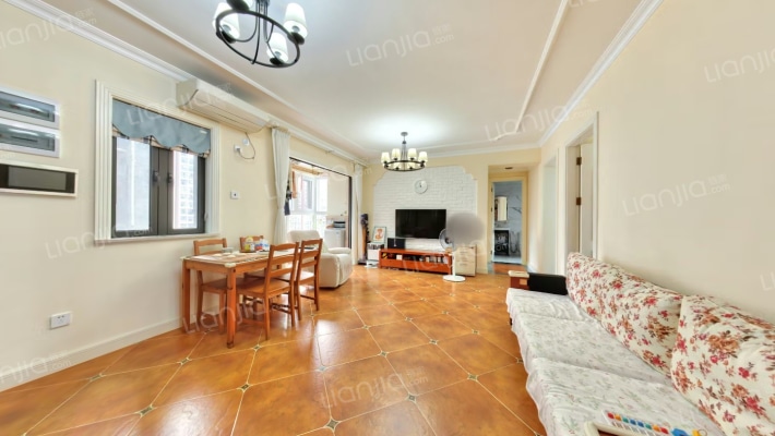 领航城领尚华府二手房实景图