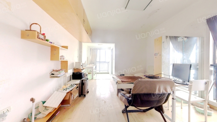 和居名爵二手房实景图