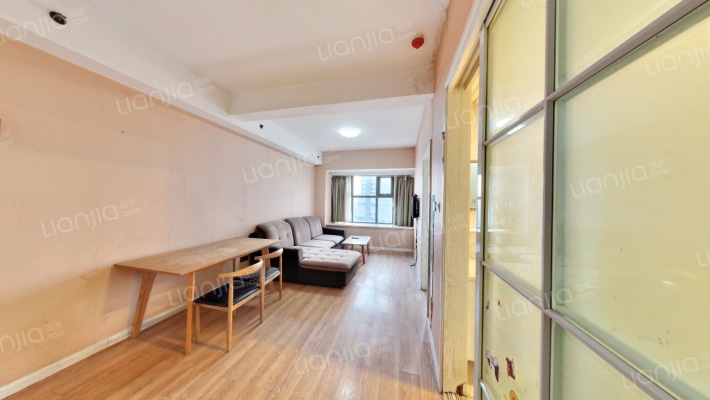 东润铭座二手房实景图