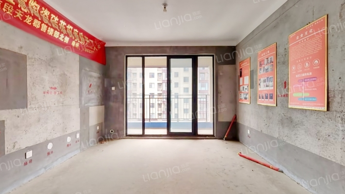 天龙郡帝湖二手房实景图