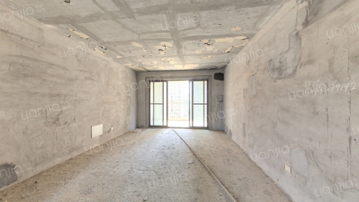 湘诚德峰小区C区二手房实景图