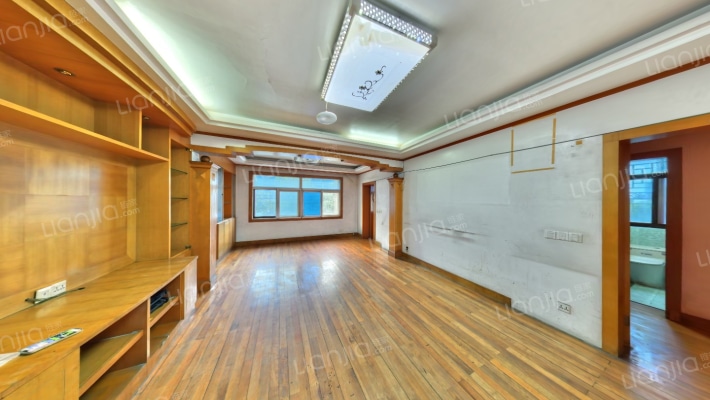 黄龙新村西区二手房实景图