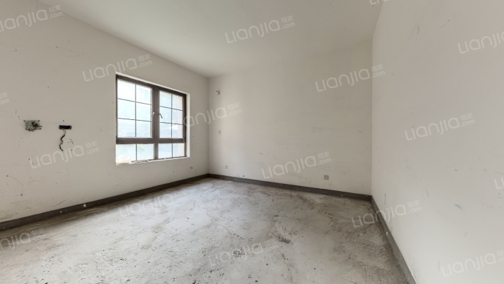 绿地别墅一期香颂公馆二手房实景图