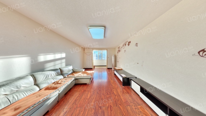 米兰公寓二手房实景图