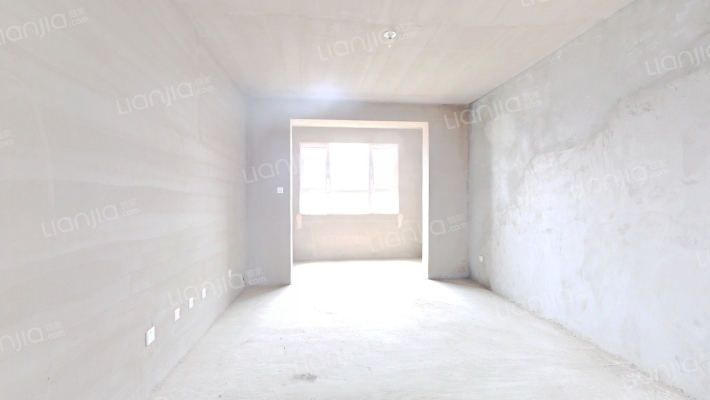 有房本 高楼层 边户 全明 无抵押 诚意出售-客厅