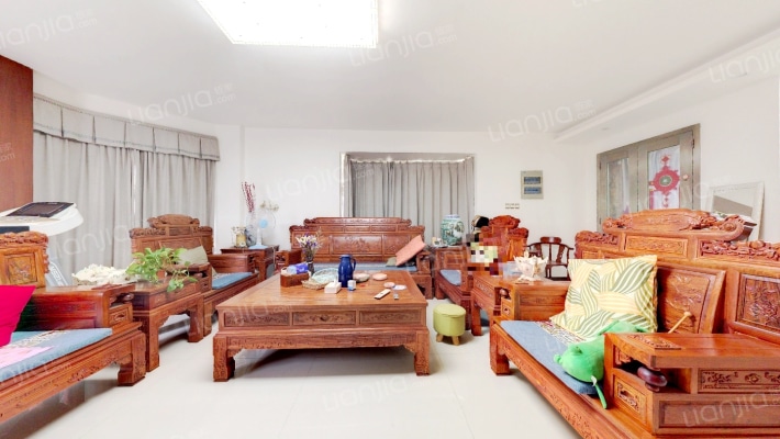 嘉宝花园三期二手房实景图