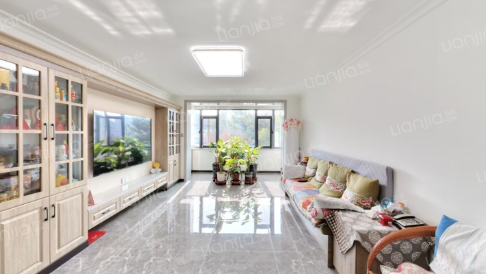 春达街二手房实景图