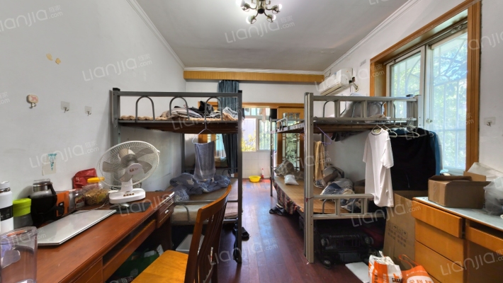 银枪新村二手房实景图